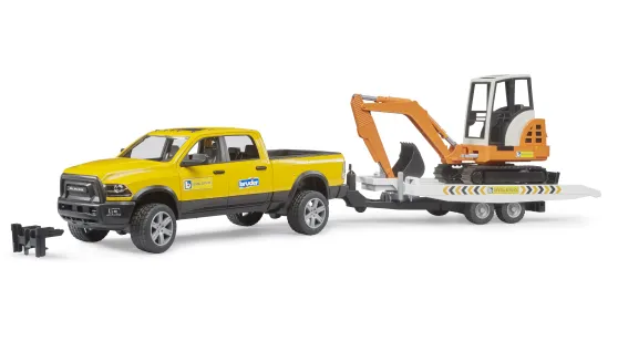 Pick-Up Ram Z Przyczepą I Mini Koparką