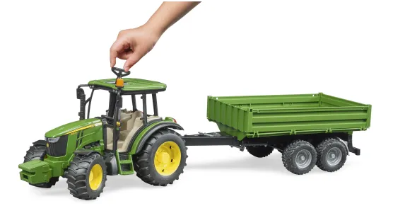 John Deere 5115M + przyczepa platformowa