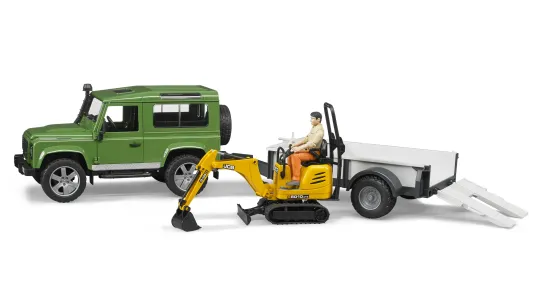 Land Rover Z Naczepą, Mikro Koparką I Kierowcą