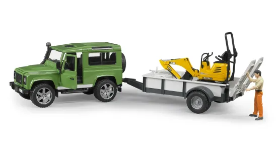 Land Rover Z Naczepą, Mikro Koparką I Kierowcą